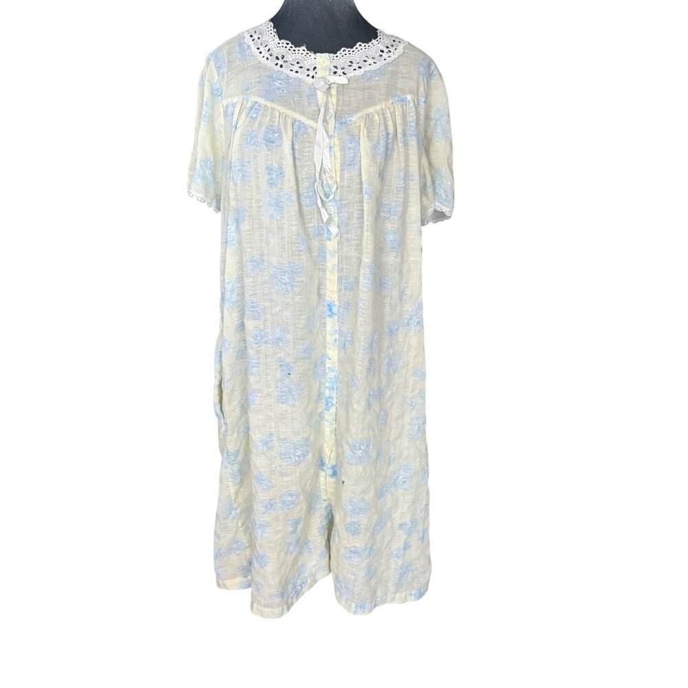 Vintage Character Womens Button-Down Short Sleeve Nightgown W/ Lace Collar & Flo